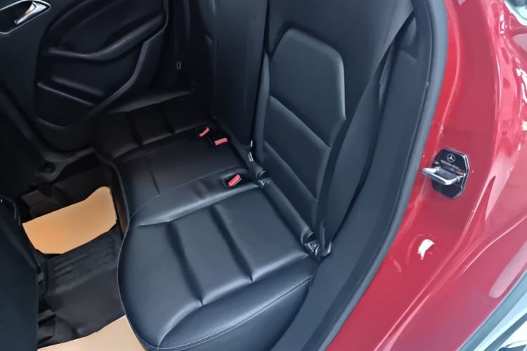 Used Mercedes-Benz B-Class 2019 B 200 Fashion Model Left Rear Seat