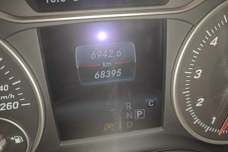 Used Mercedes-Benz B-Class 2019 B 200 Sport Edition Odometer Close Up