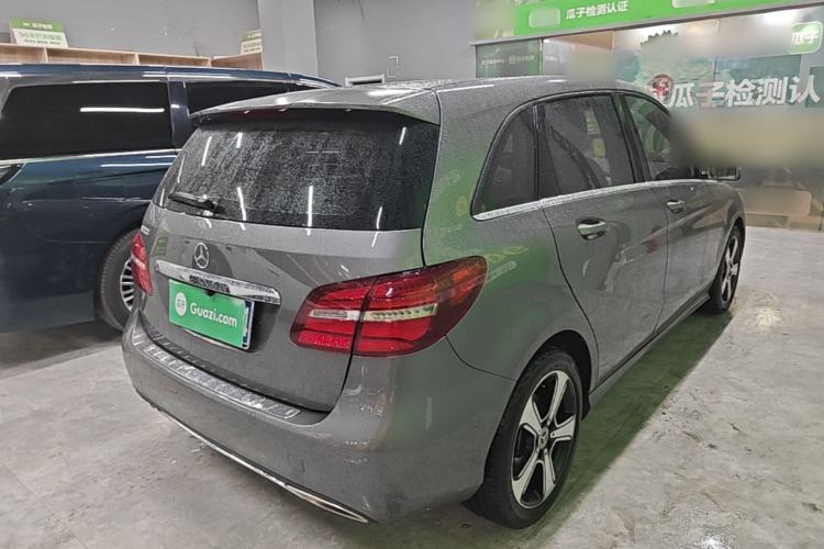 Used Mercedes-Benz B-Class 2019 B 200 Fashion Model Rear Right 45 Deg