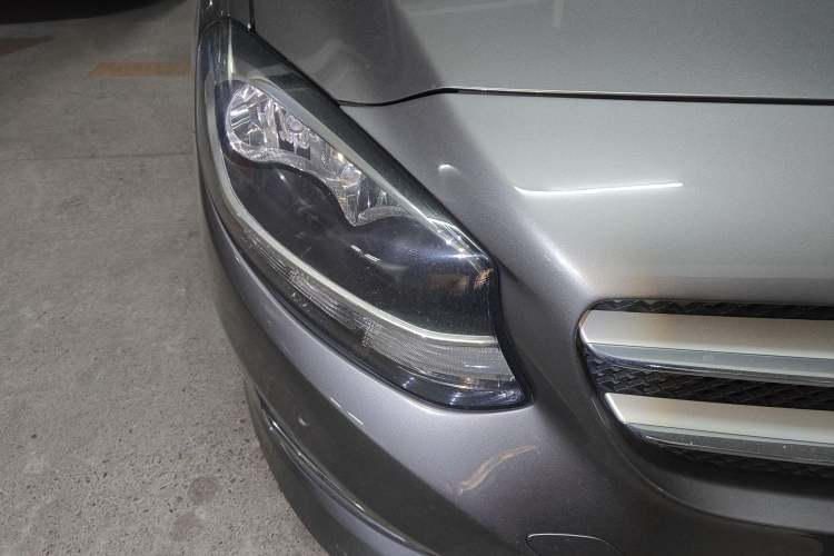 Used Mercedes-Benz B-Class 2019 B 200 Sport Edition Right Front Headlight