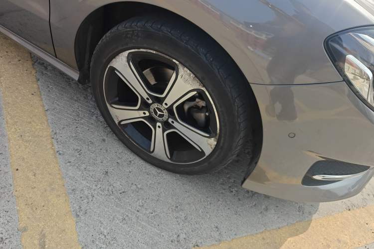 Used Mercedes-Benz B-Class 2019 B 200 Fashion Model Right Front Wheel Hub