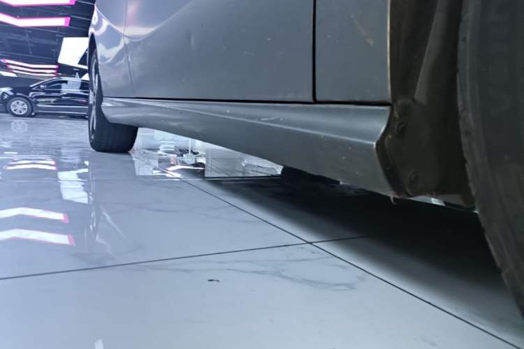 Used Mercedes-Benz B-Class 2019 B 200 Fashion Model Right Side Sill