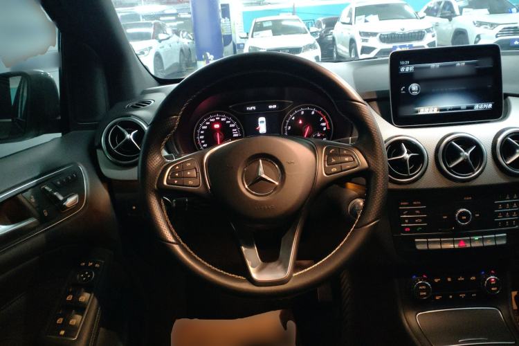 Used Mercedes-Benz B-Class 2019 B 200 Fashion Model Steering Wheel