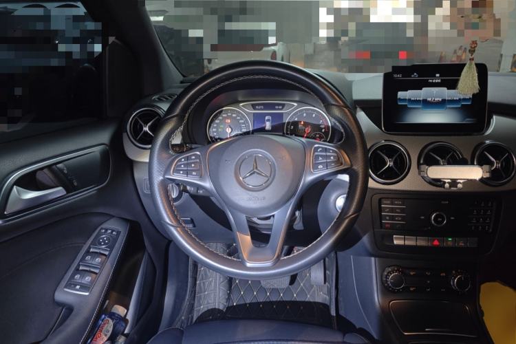 Used Mercedes-Benz B-Class 2019 B 200 Sport Edition Steering Wheel
