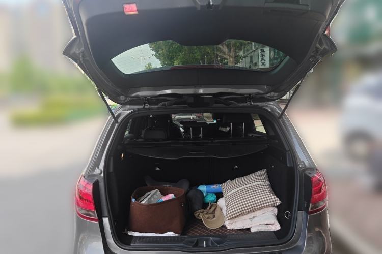 Used Mercedes-Benz B-Class 2019 B 200 Sport Edition Trunk