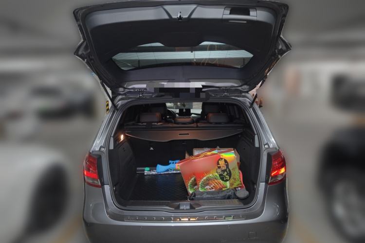 Used Mercedes-Benz B-Class 2019 B 200 Sport Edition Trunk