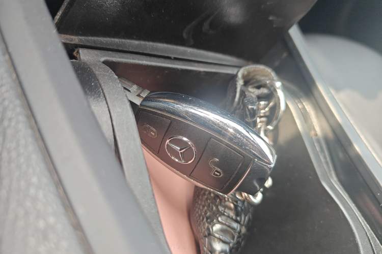 Used Mercedes-Benz B-Class 2019 B 200 Fashion Model Vehicle Key