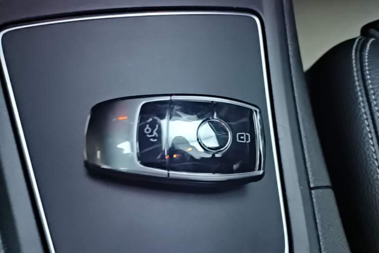 Used Mercedes-Benz B-Class 2019 B 200 Fashion Model Vehicle Key