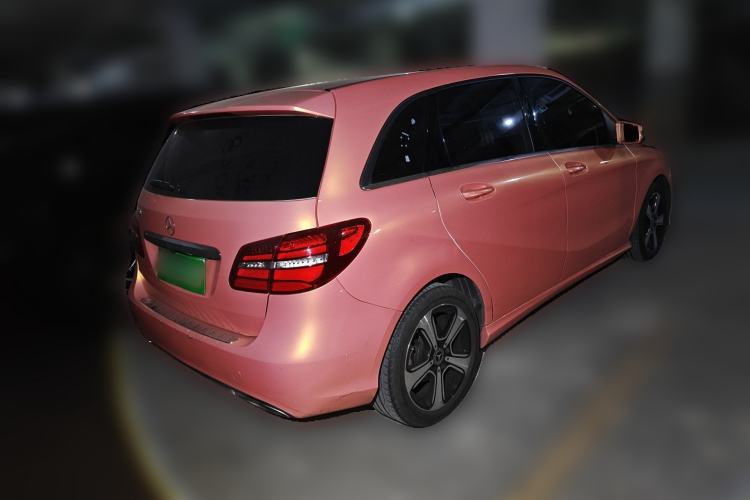 Used Mercedes-Benz B-Class 2019 B 200 Fashion Model Rear Right 45 Deg
