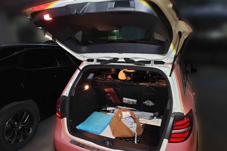 Used Mercedes-Benz B-Class 2019 B 200 Fashion Model Trunk