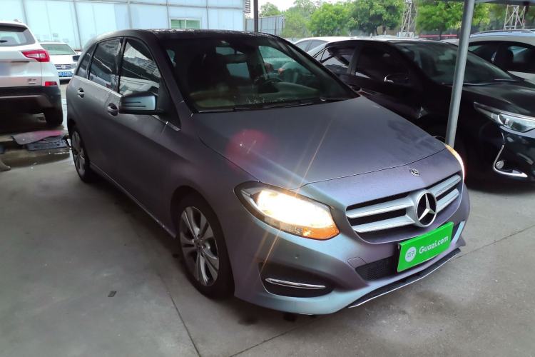 Used Mercedes-Benz B-Class 2019 B 200 Sport Edition Front Right 45 Deg