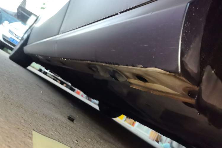 Used Mercedes-Benz B-Class 2019 B 200 Sport Edition Left Side Sill