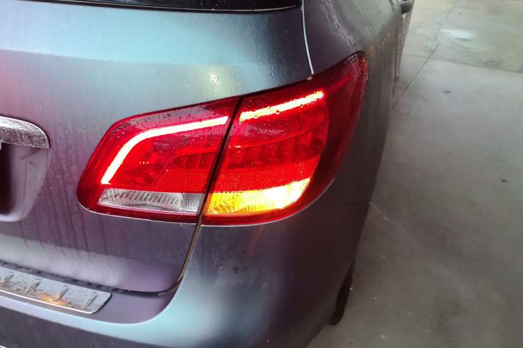 Used Mercedes-Benz B-Class 2019 B 200 Sport Edition Right Rear Taillight