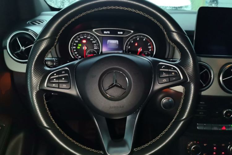 Used Mercedes-Benz B-Class 2019 B 200 Sport Edition Steering Wheel