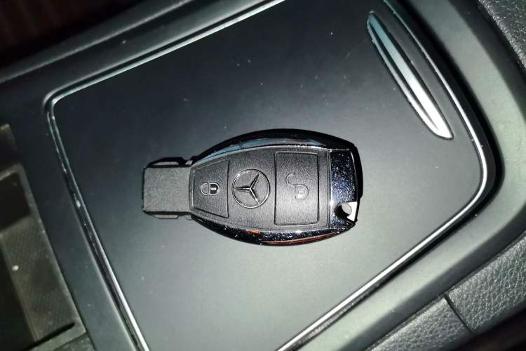 Used Mercedes-Benz B-Class 2019 B 200 Sport Edition Vehicle Key