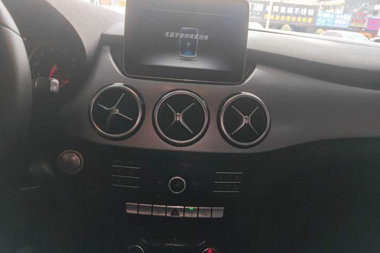 Used Mercedes-Benz B-Class 2019 B 200 Fashion Model Audio And AC Panel
