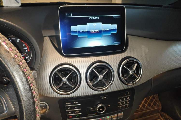 Used Mercedes-Benz B-Class 2019 B 200 Sport Edition Audio And AC Panel