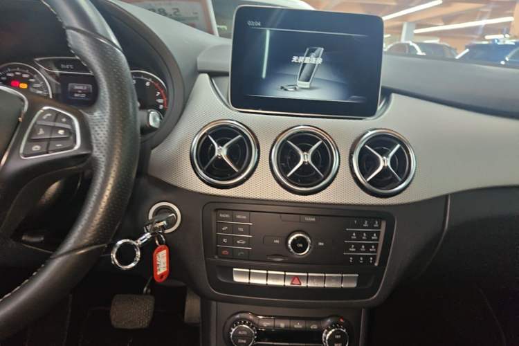 Used Mercedes-Benz B-Class 2019 B 200 Fashion Model Audio And AC Panel
