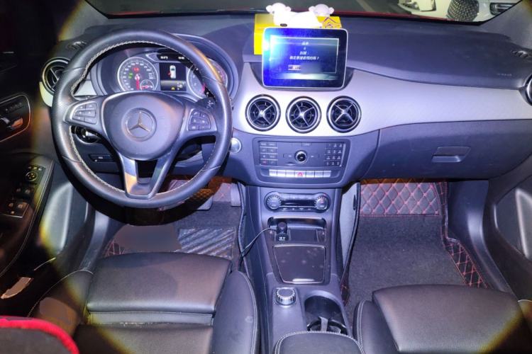 Used Mercedes-Benz B-Class 2019 B 200 Fashion Model Center Console