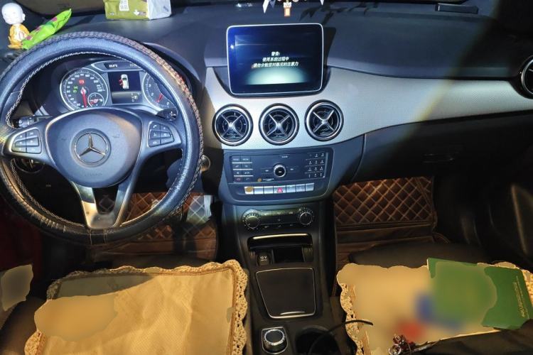 Used Mercedes-Benz B-Class 2019 B 200 Sport Edition Center Console