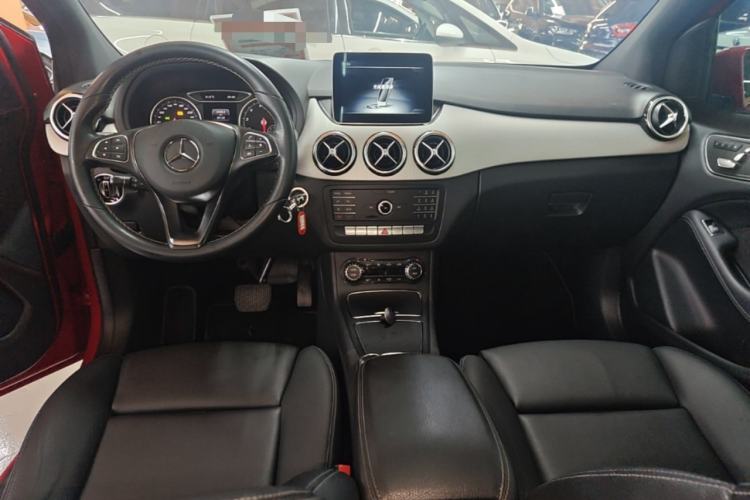 Used Mercedes-Benz B-Class 2019 B 200 Fashion Model Center Console