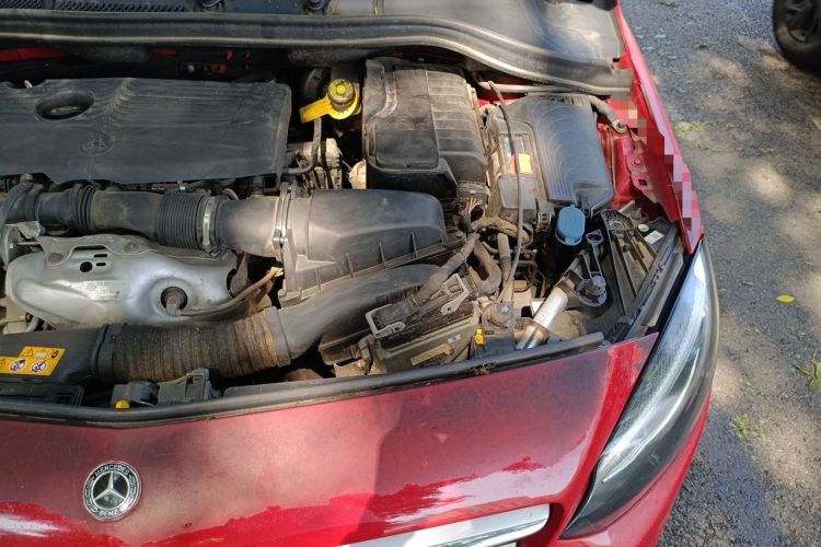 Used Mercedes-Benz B-Class 2019 B 200 Fashion Model Engine Bay Left