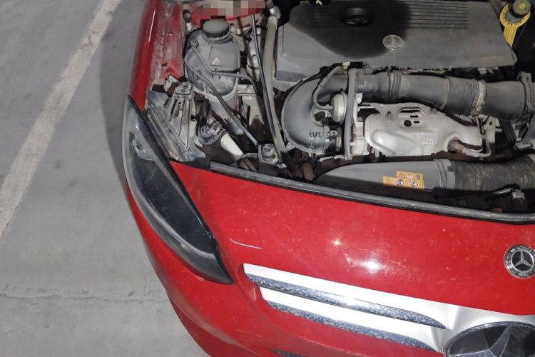 Used Mercedes-Benz B-Class 2019 B 200 Sport Edition Engine Bay Right