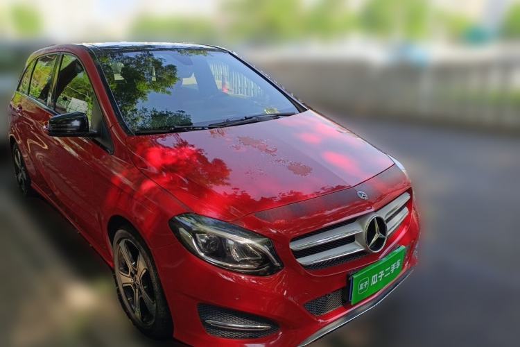 Used Mercedes-Benz B-Class 2019 B 200 Fashion Model Front Right 45 Deg