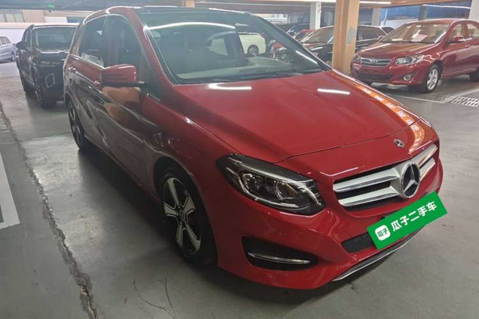 Used Mercedes-Benz B-Class 2019 B 200 Fashion Model Front Right 45 Deg