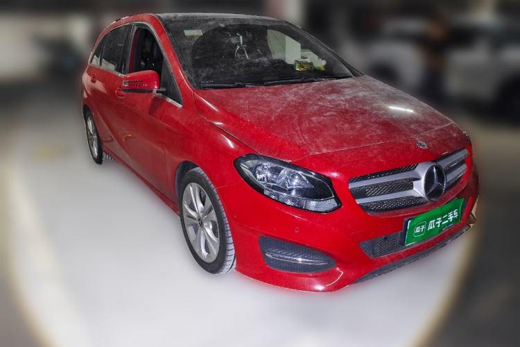 Used Mercedes-Benz B-Class 2019 B 200 Sport Edition Front Right 45 Deg