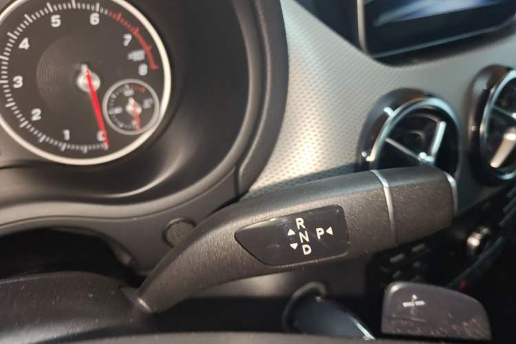 Used Mercedes-Benz B-Class 2019 B 200 Fashion Model Gear Lever