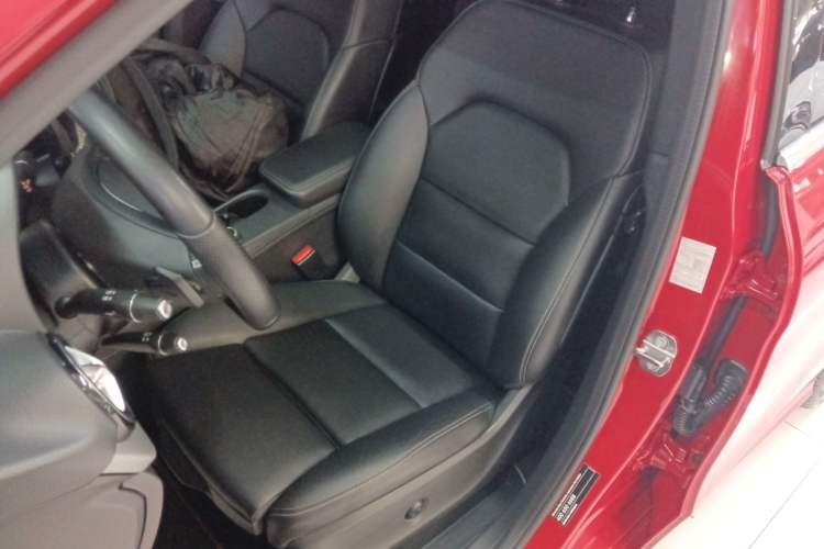 Used Mercedes-Benz B-Class 2019 B 200 Fashion Model Left Front Seat