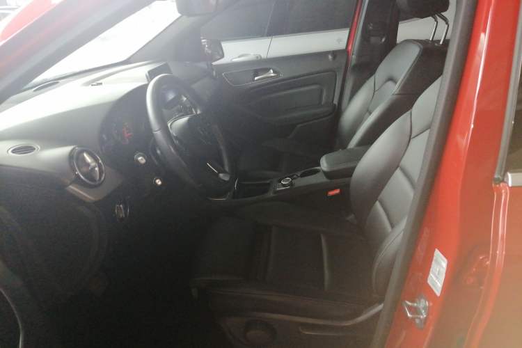 Used Mercedes-Benz B-Class 2019 B 200 Sport Edition Left Front Seat