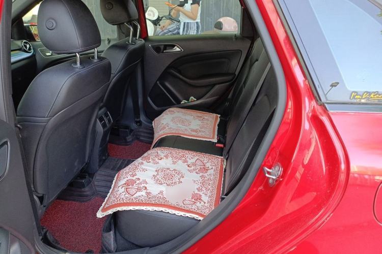 Used Mercedes-Benz B-Class 2019 B 200 Fashion Model Left Rear Seat