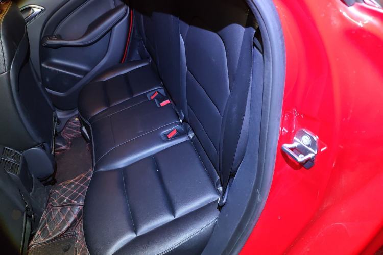Used Mercedes-Benz B-Class 2019 B 200 Fashion Model Left Rear Seat