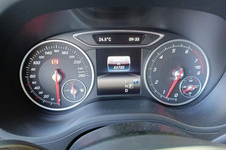 Used Mercedes-Benz B-Class 2019 B 200 Fashion Model Odometer Close Up