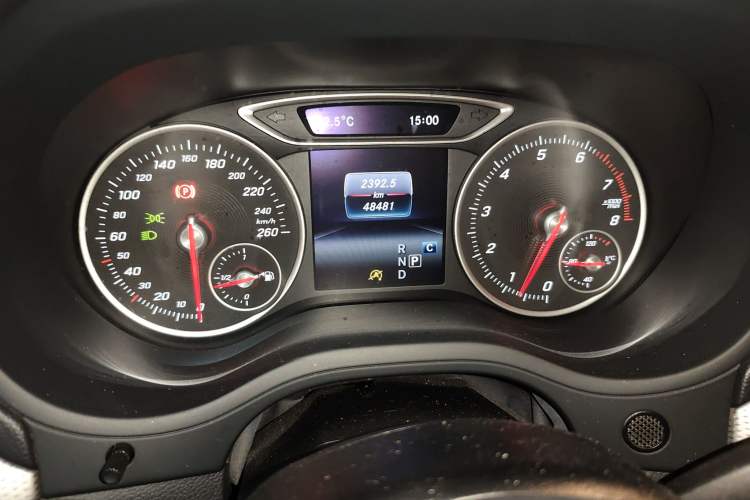 Used Mercedes-Benz B-Class 2019 B 200 Fashion Model Odometer Close Up