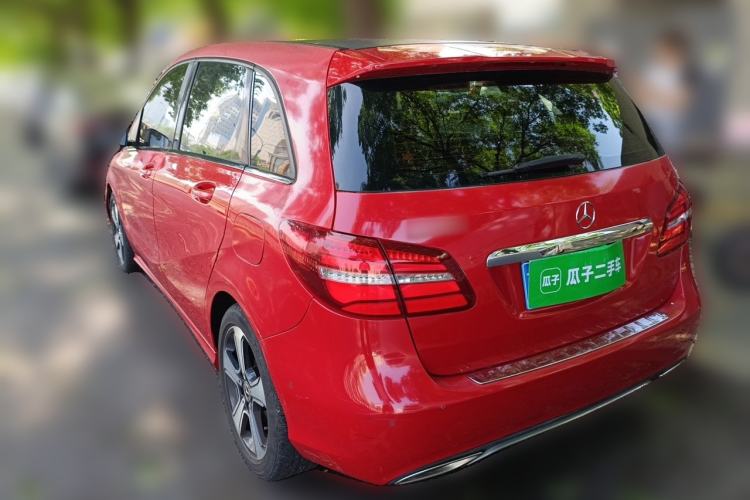 Used Mercedes-Benz B-Class 2019 B 200 Fashion Model Rear Left 45 Deg