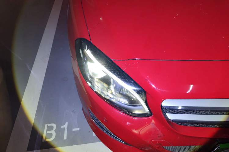 Used Mercedes-Benz B-Class 2019 B 200 Fashion Model Right Front Headlight