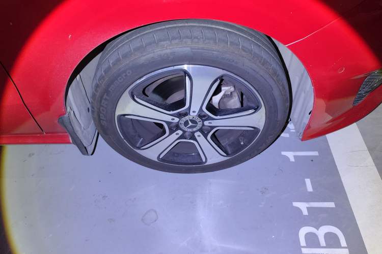 Used Mercedes-Benz B-Class 2019 B 200 Fashion Model Right Front Wheel Hub