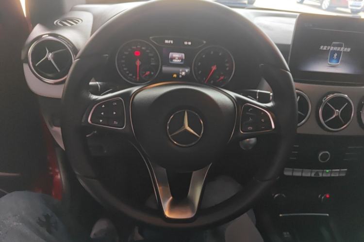 Used Mercedes-Benz B-Class 2019 B 200 Fashion Model Steering Wheel