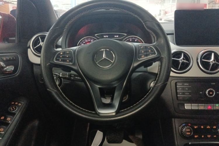 Used Mercedes-Benz B-Class 2019 B 200 Fashion Model Steering Wheel