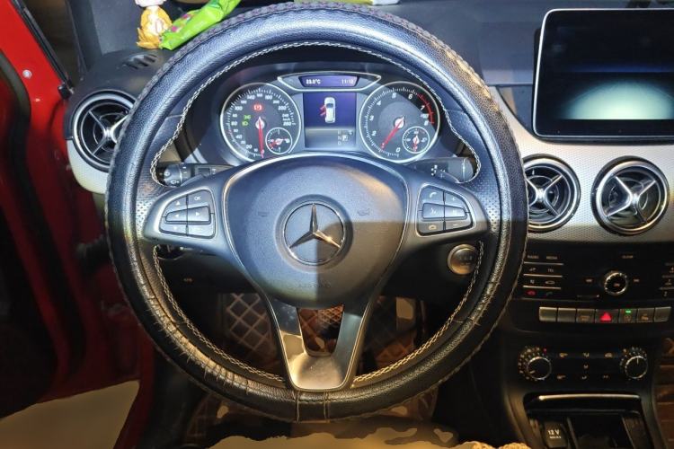 Used Mercedes-Benz B-Class 2019 B 200 Sport Edition Steering Wheel