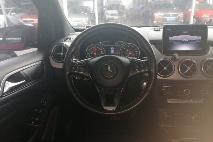 Used Mercedes-Benz B-Class 2019 B 200 Sport Edition Steering Wheel