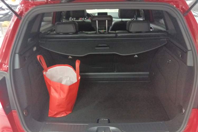 Used Mercedes-Benz B-Class 2019 B 200 Fashion Model Trunk