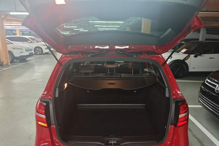 Used Mercedes-Benz B-Class 2019 B 200 Fashion Model Trunk