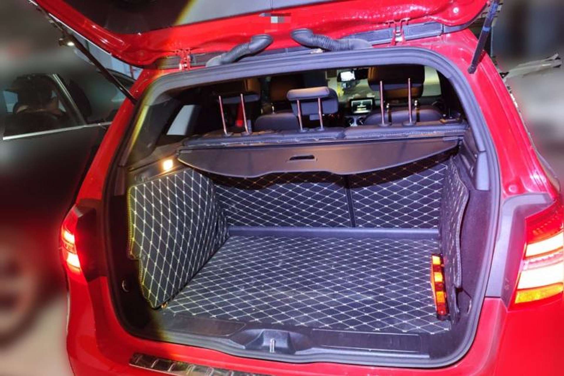 Used Mercedes-Benz B-Class 2019 B 200 Fashion Model Trunk
