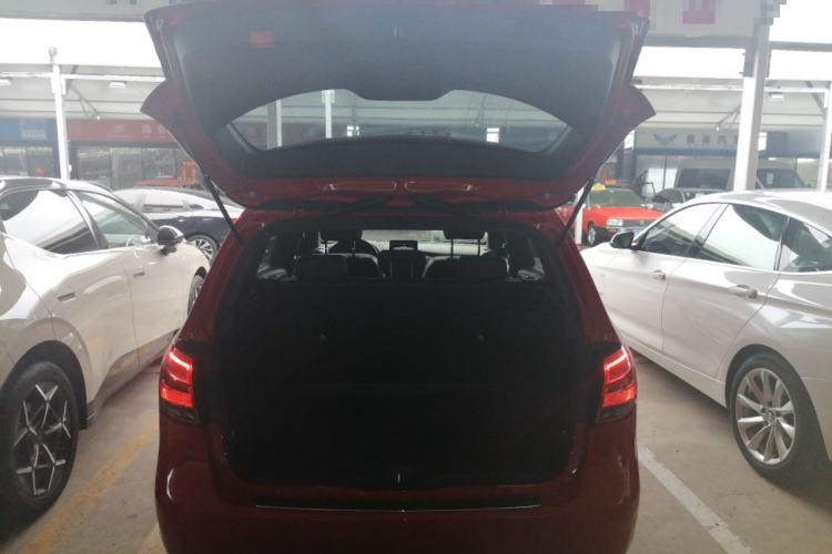 Used Mercedes-Benz B-Class 2019 B 200 Sport Edition Trunk