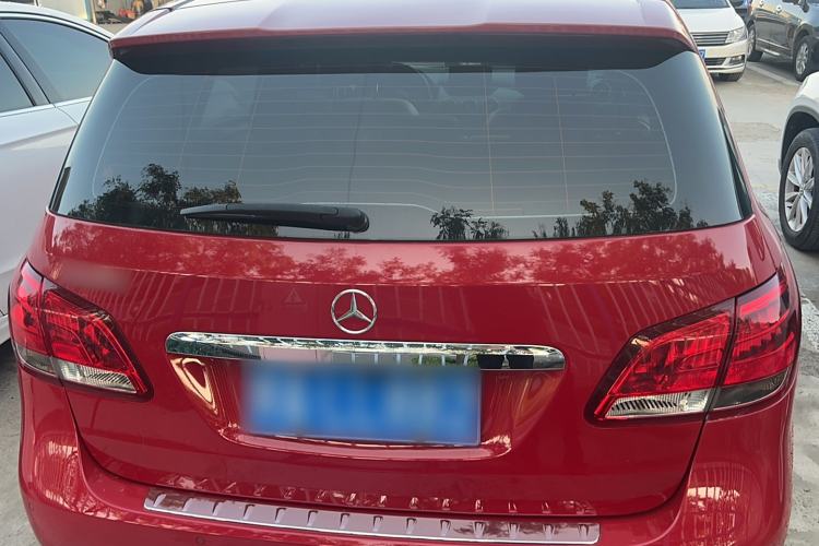 Used Mercedes-Benz B-Class 2019 B 200 Sport Edition Trunk
