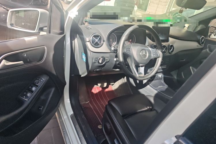 Used Mercedes-Benz B-Class 2019 B 200 Sport Edition Driver Seat